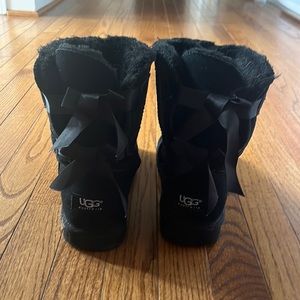 Black UGG Bailey boot